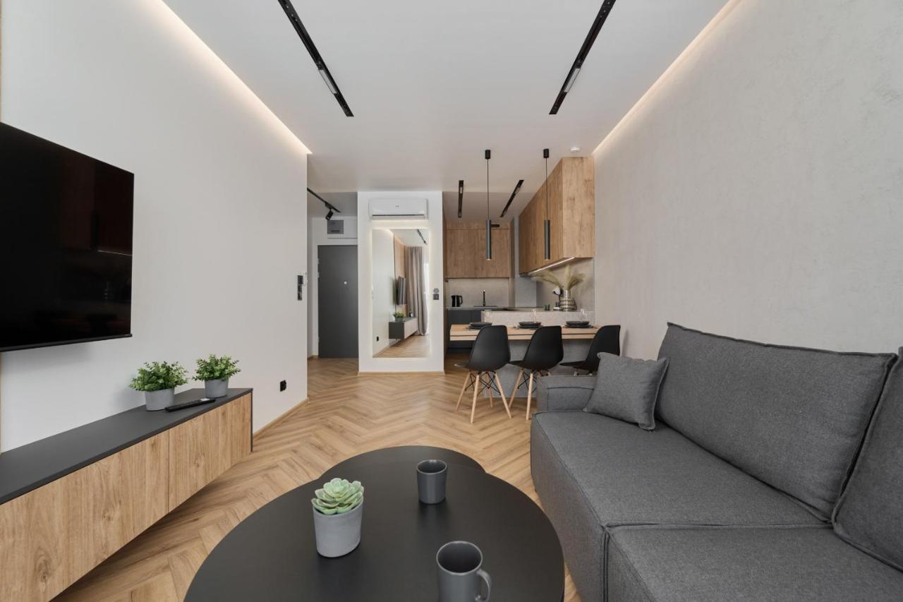 Exclusive Apartment With Balcony & Parking Wroclaw By Renters Prestige Exterior foto